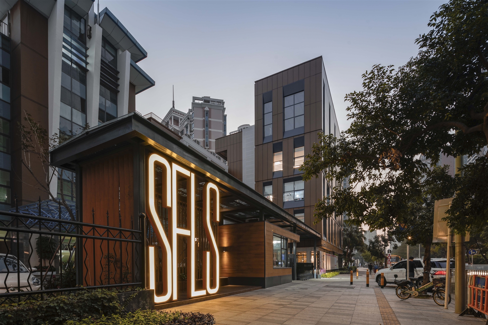 深圳外国语学校东海附属小学