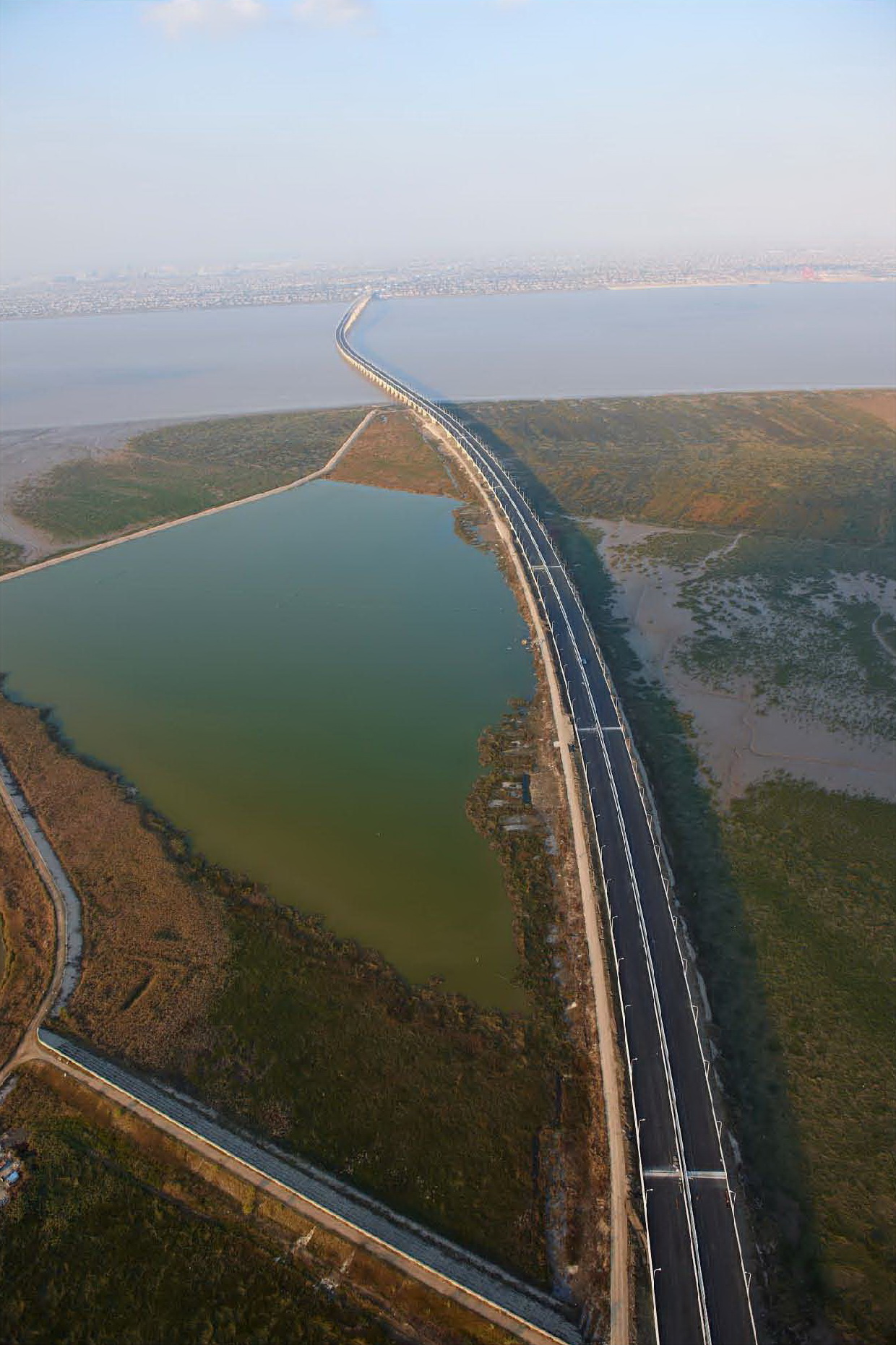 崇明至启东长江公路通道工程（上海段）