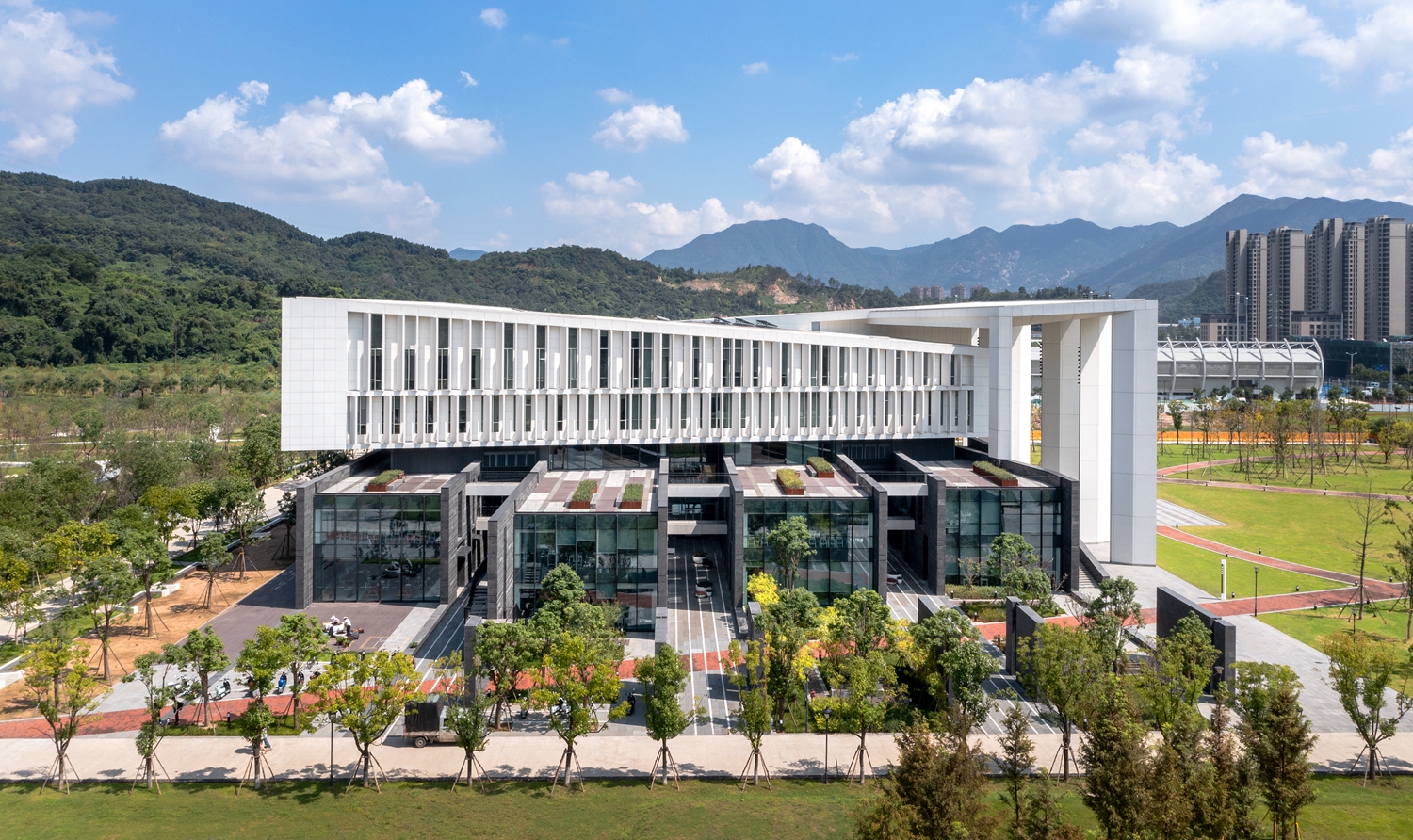 温州肯恩大学建筑与设计学院（葛和凯楼）
